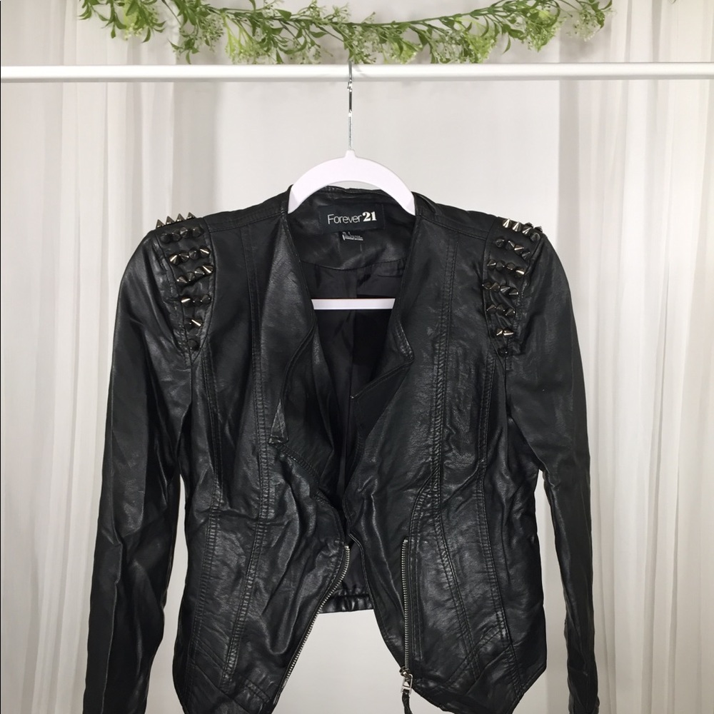 Shoulder Studded Pleather Jacket